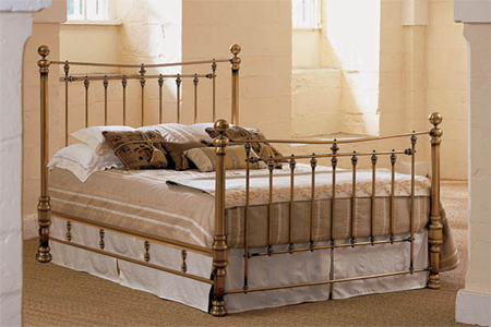 Brass Bed – Victoria With Brass Side Rails