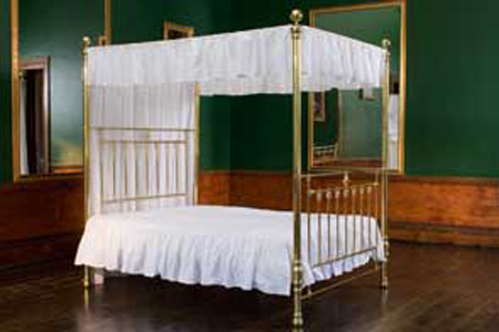 Brass Bed – Victoria Four Poster